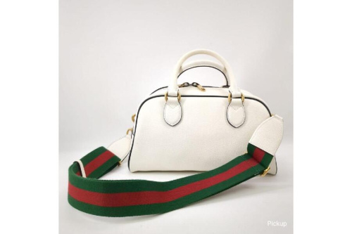 ショルダーバッグのグッチ（GUCCI）