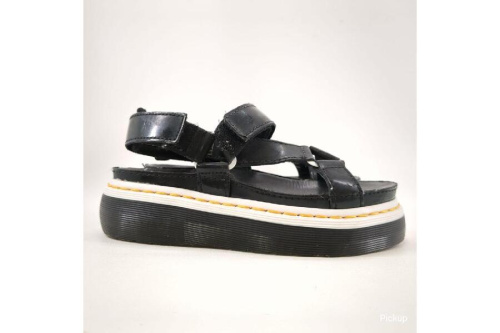 ドクターマーチン（Dr.Martens）のDr.Martens × AGYNESS