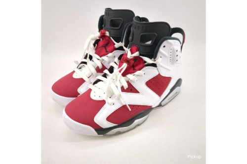 スニーカーのナイキ（NIKE）