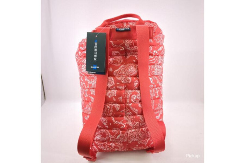 リュックのシュプリーム（Supreme）