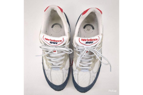 スニーカーのニューバランス（New Balance）