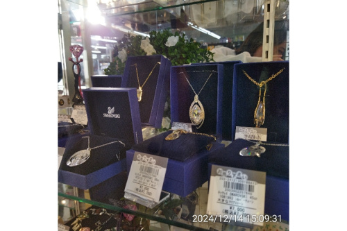 SWAROVSKIのブランドアクセサリー