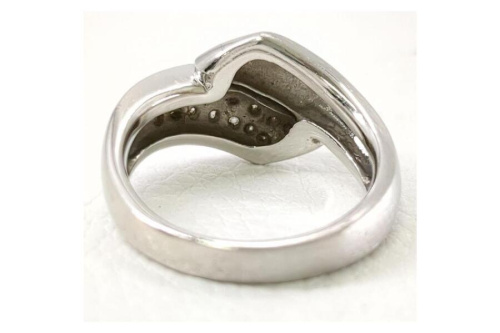 Platinum Diamond Jewelryの指輪