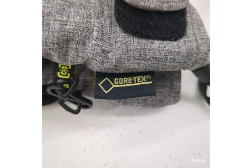 バートン(BURTON)のグローブ