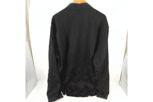 トップスのバレンシアガ(Balenciaga)