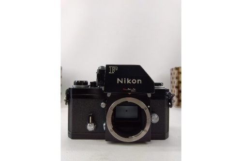 カメラのニコン