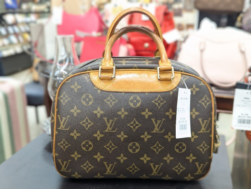 ハンドバッグのルイ・ ヴィトン（LOUIS VUITTON）