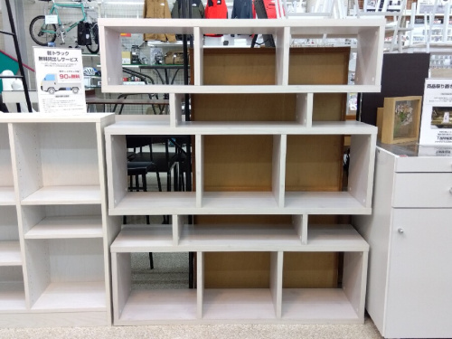 家具のキャビネット