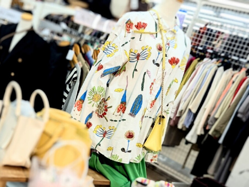 レディース服買取強化中