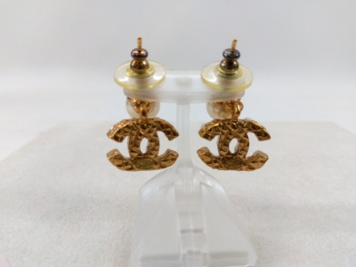 ピアスのシャネル（CHANEL）