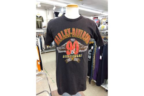ファッションのTシャツ