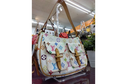 ショルダーバッグのルイ・ ヴィトン（LOUIS VUITTON）