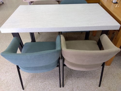 家具のダイニングセット