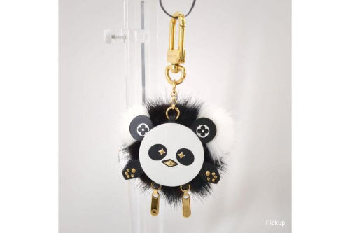 バッグチャームのルイ・ ヴィトン（LOUIS VUITTON）