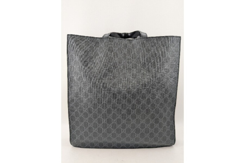 ショルダーバッグのグッチ（GUCCI）