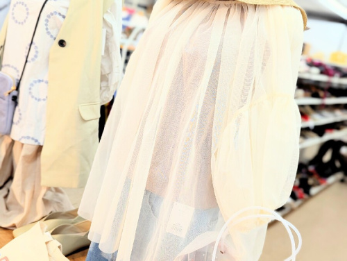 衣類のレディース衣類