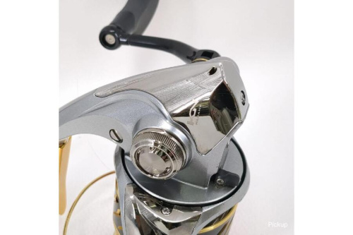 スピニングリール