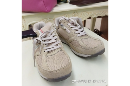 シューズ・靴のスニーカー