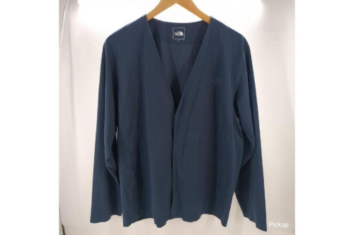 ファッションのトップス