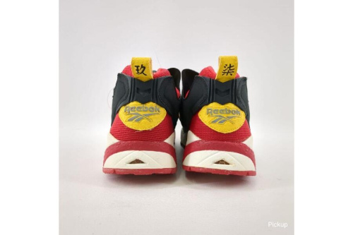 リーボック（Reebok）のポンプフューリー