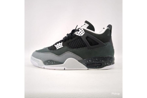 エアジョーダン4(AIR JORDAN 4)のハイカットスニーカー