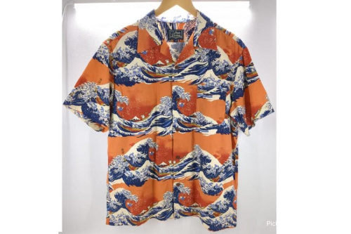 ファッションのアロハシャツ