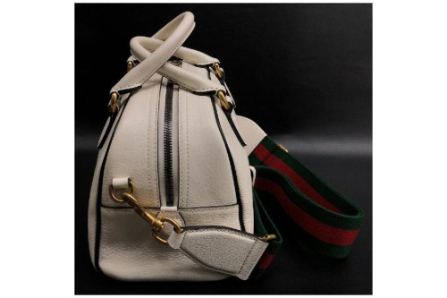 グッチ（GUCCI）のアディダス(adidas)