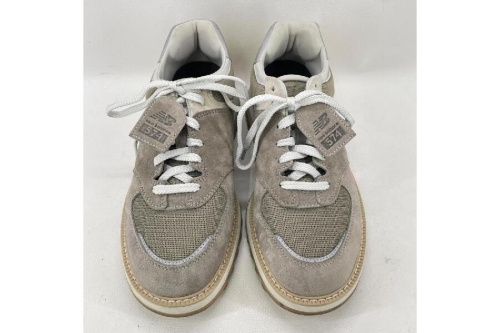 スニーカーのニューバランス（New Balance）