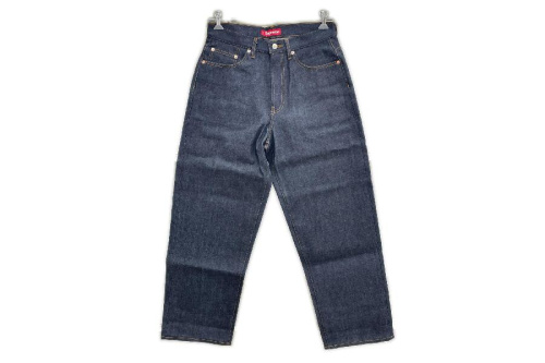 ファッションのジーンズ