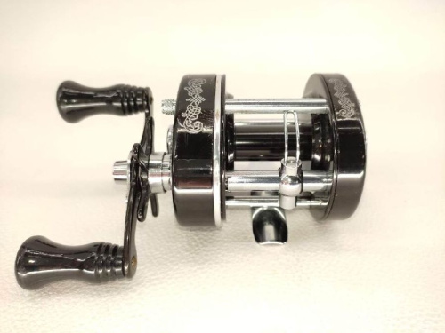 釣り具のリール
