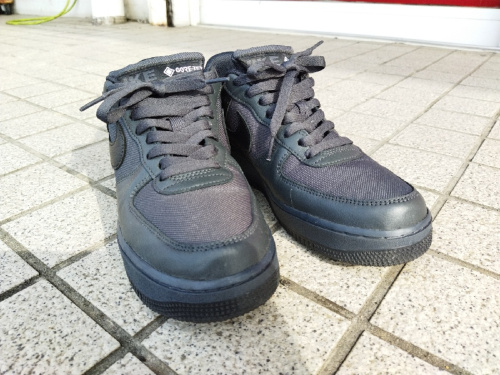 ファッションのスニーカー