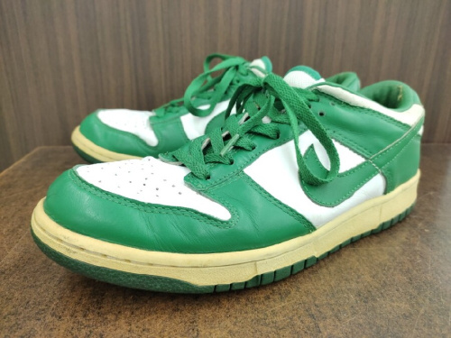 ファッションのスニーカー