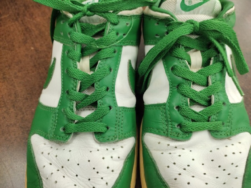 中古スニーカーの古着