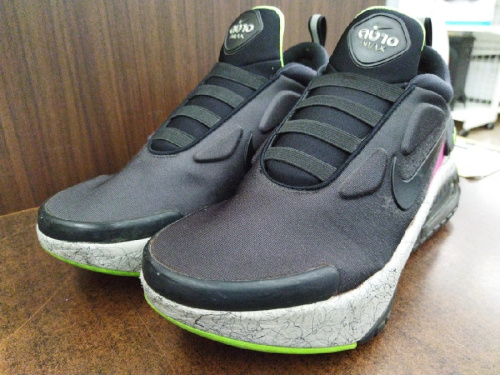 スニーカーの古着