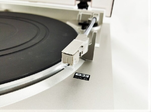 中古オーディオのレコードプレーヤー