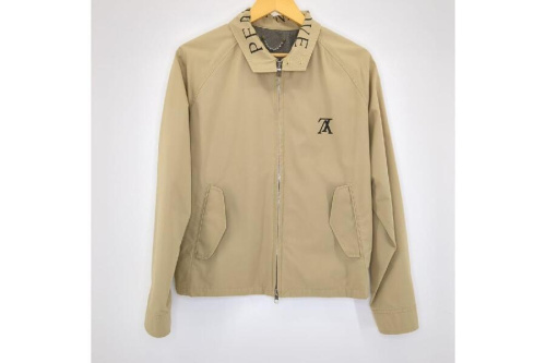 ファッションのアウター