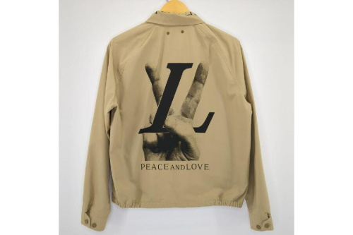 アウターのルイ・ ヴィトン（LOUIS VUITTON）