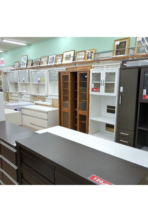 家具のダイニングテーブル