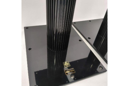 スピーカースタンドのクライナ