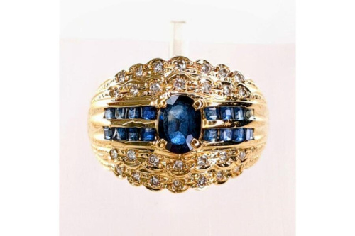 ジュエリーの指輪