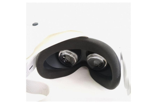 VRヘッドセットのMeta