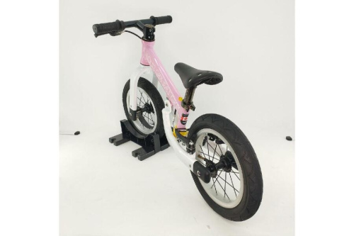 LOUIS GARNEAUのバランスバイク