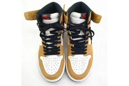 スニーカーのナイキ（NIKE）