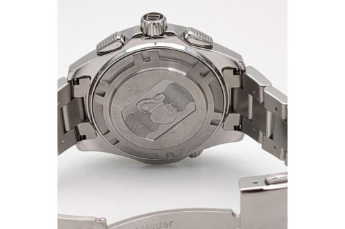 クロノグラフデイト