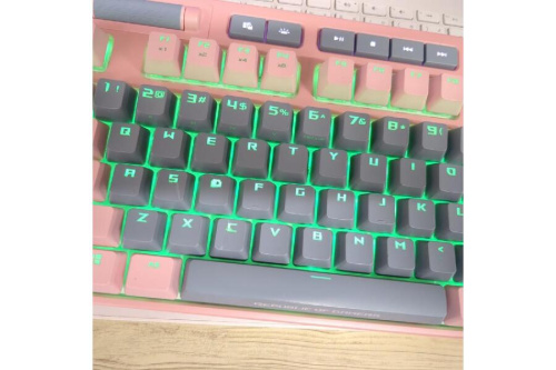 メカニカルゲーミングキーボード