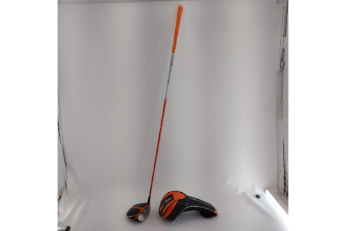 スポーツ用品のゴルフ