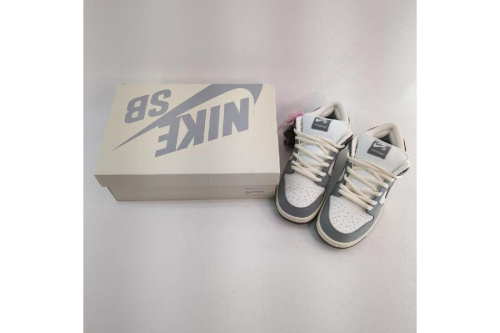 シューズ・靴のスニーカー