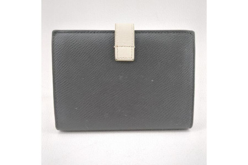 2つ折り財布のセリーヌ（CELINE）