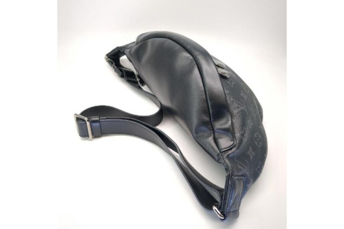 ボディバッグのルイ・ ヴィトン（LOUIS VUITTON）