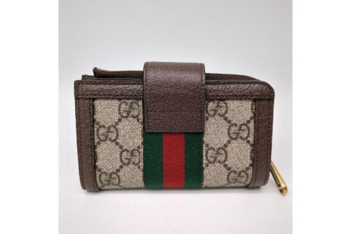 2つ折り財布のグッチ（GUCCI）